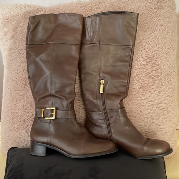 Banana Republic womens leather boots 👢 - Picture 2 of 6